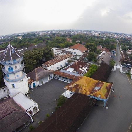 Zaen Hotel Syariah Solo Exterior photo