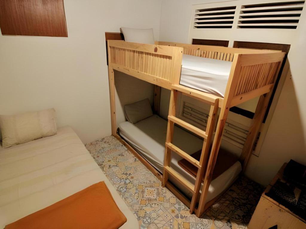 Zaen Hotel Syariah Solo Exterior photo
